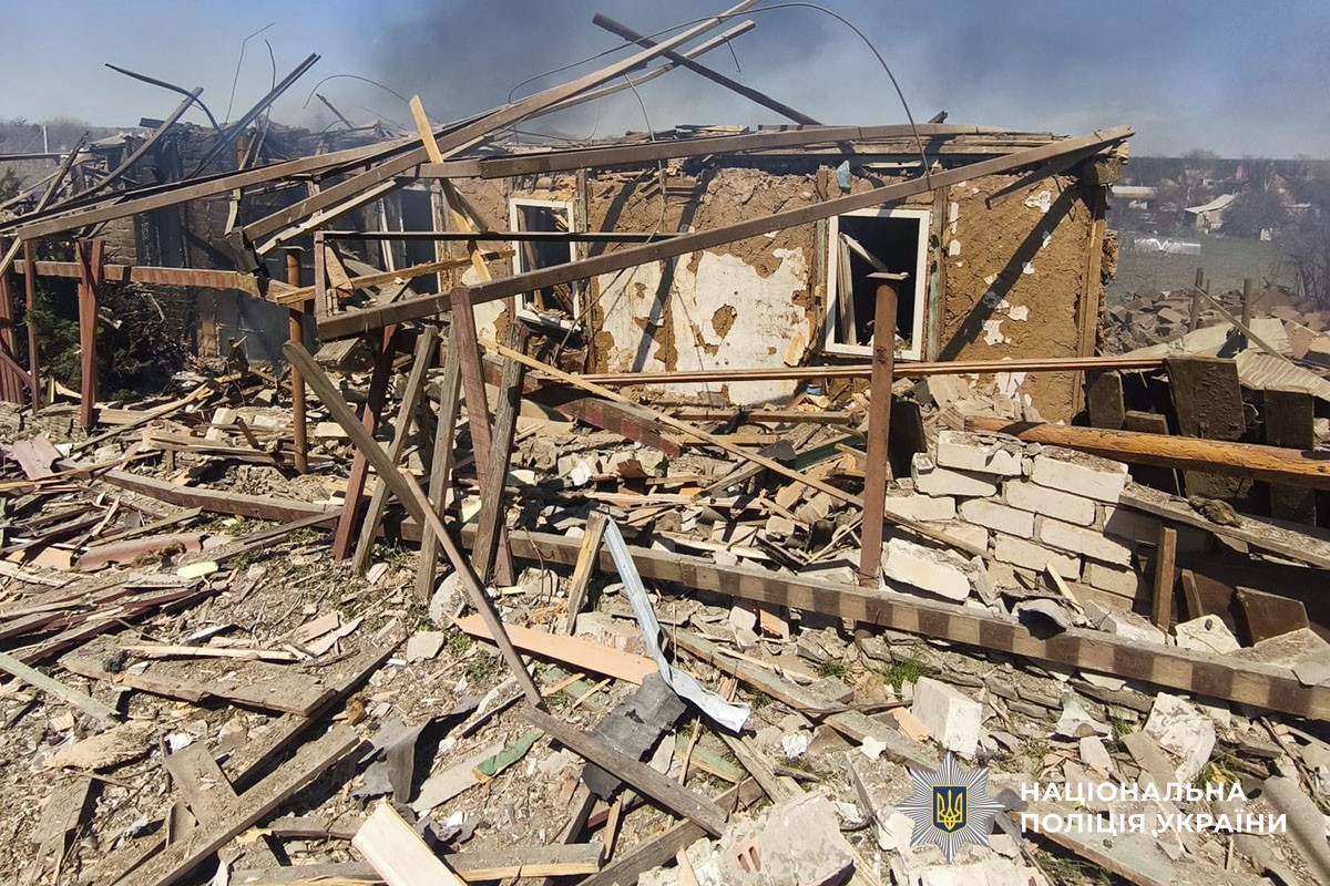 Зруйнований будинок