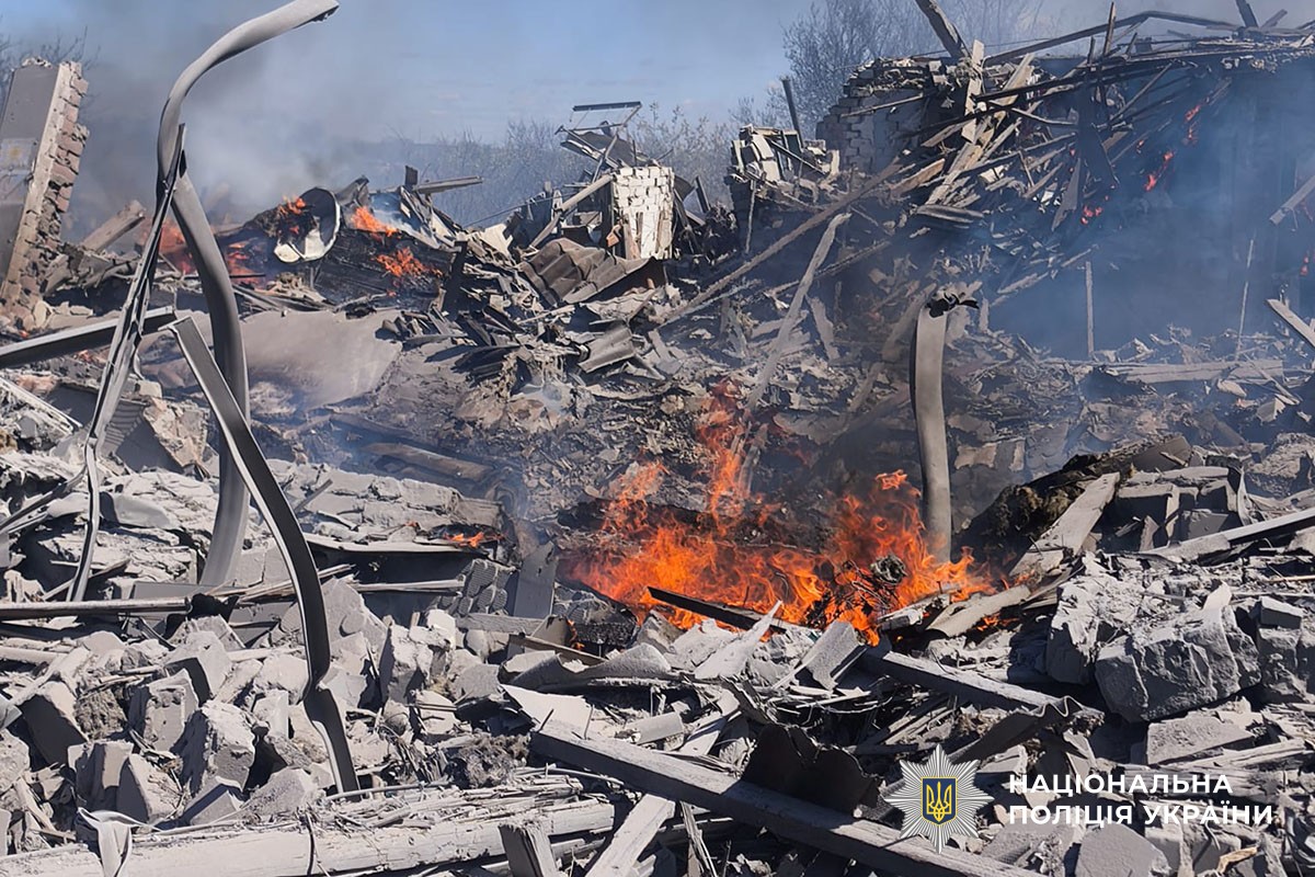 Зруйнований будинок