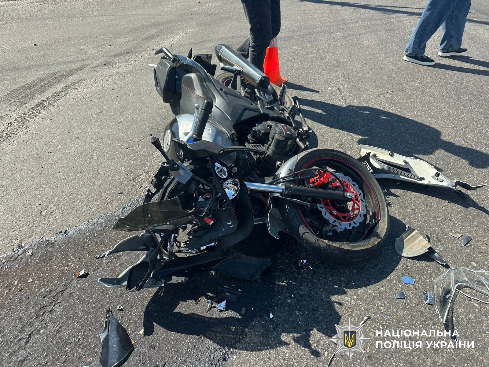 Пошкоджений автомобіль на місці ДТП