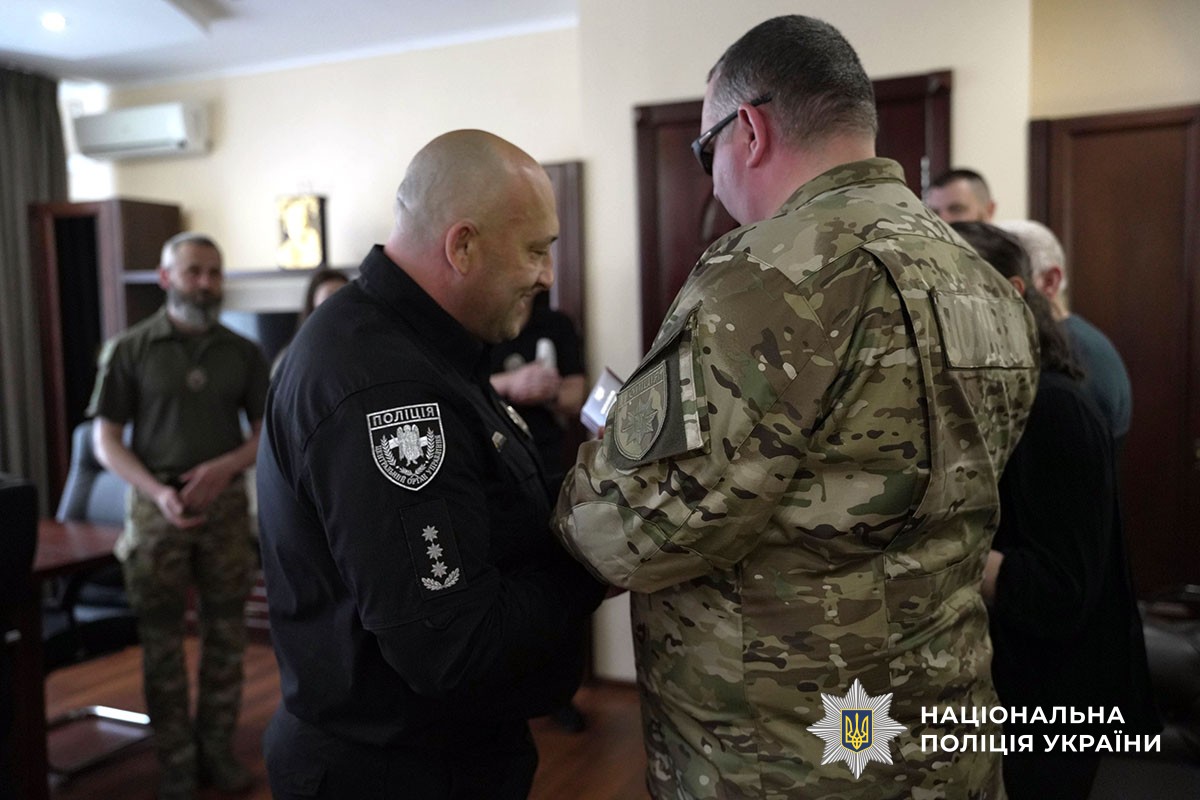 Нагородження поліцейського Донеччини Олександра Шестаки