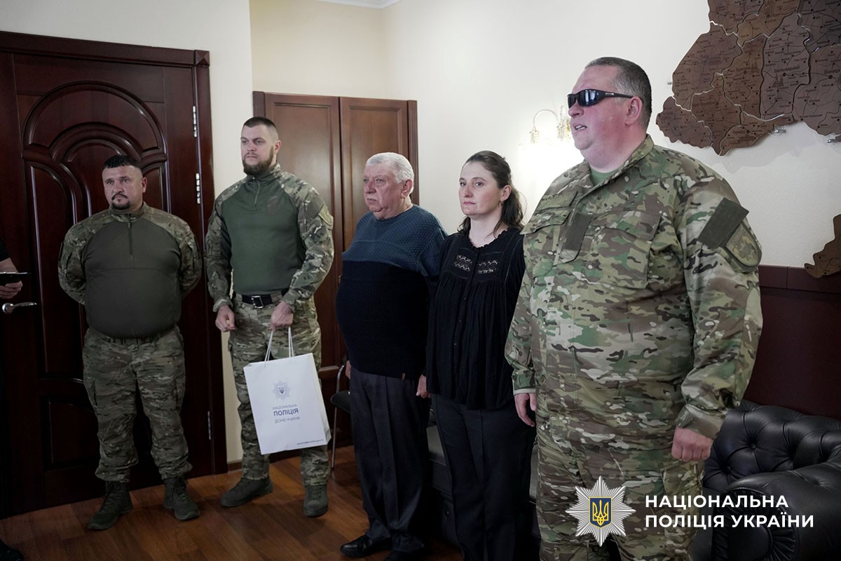 Нагородження поліцейського Донеччини Олександра Шестаки