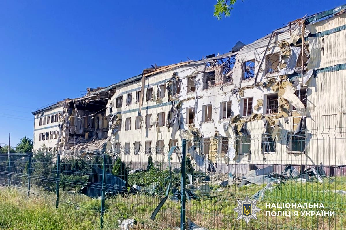 Зруйнована будівля