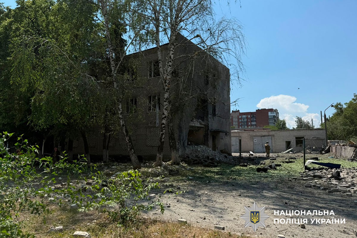 Зруйнований будинок