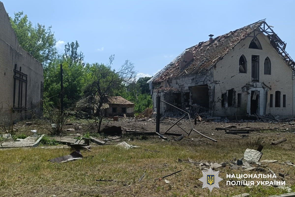 Зруйнований будинок