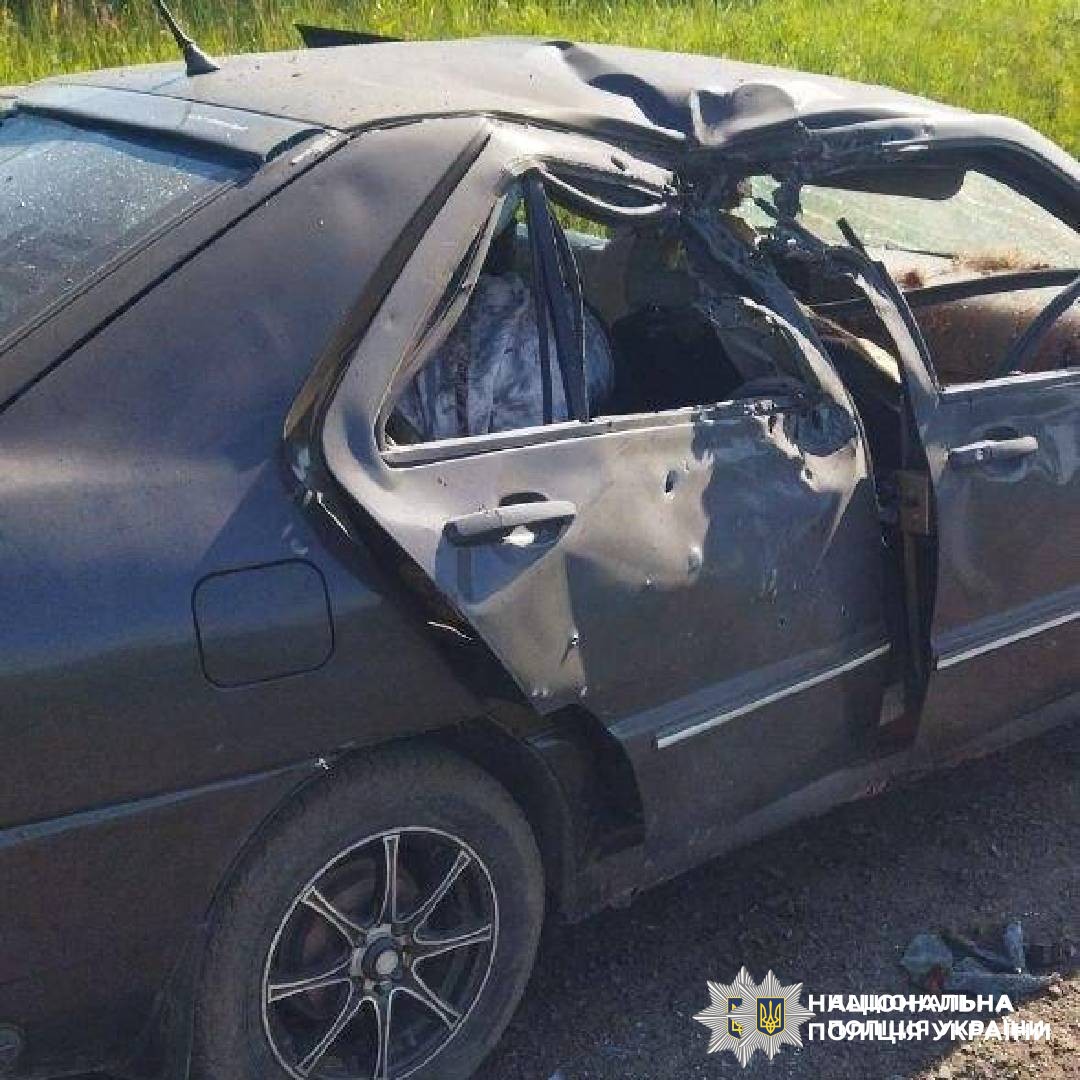 На фото зображені наслідки ворожого обстрілу