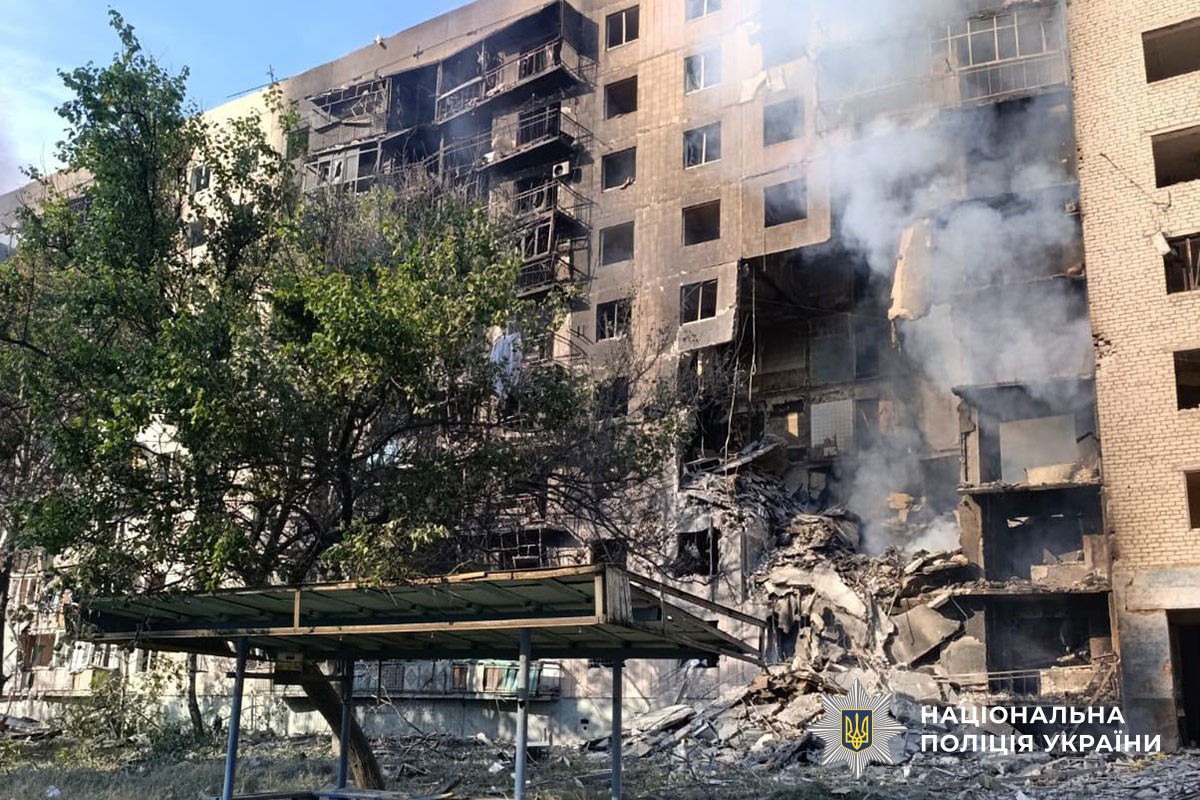 Зруйнована багатоповерхівка
