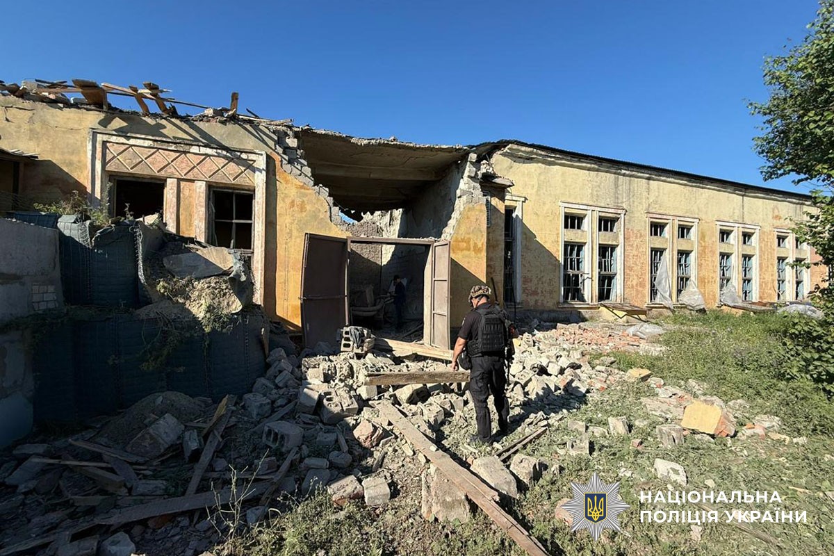 Зруйнована будівля