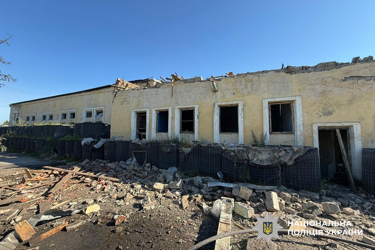 Зруйнована будівля