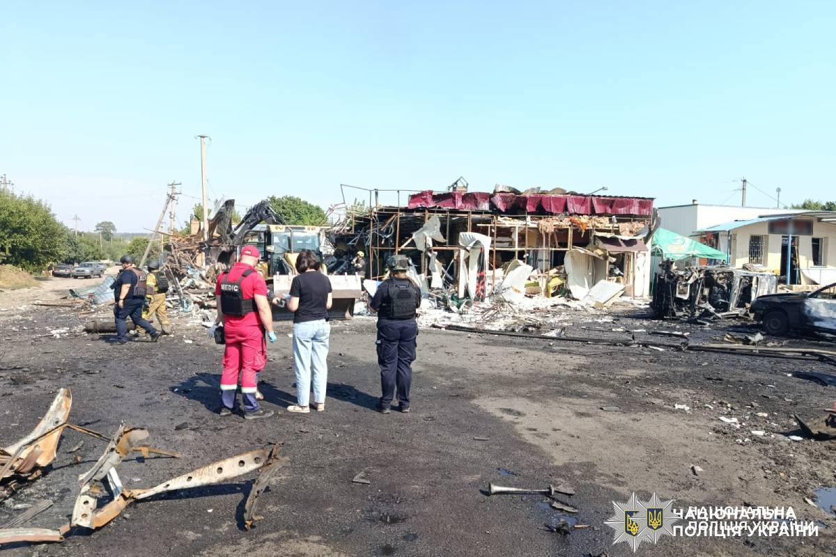 На фото наслідки ворожого обстріл