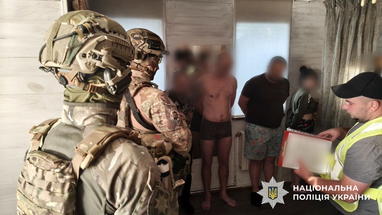 Сотні обшуків і підозр: Нацполіція завершила масштабну спецоперацію з ліквідації наркоінфраструктури
