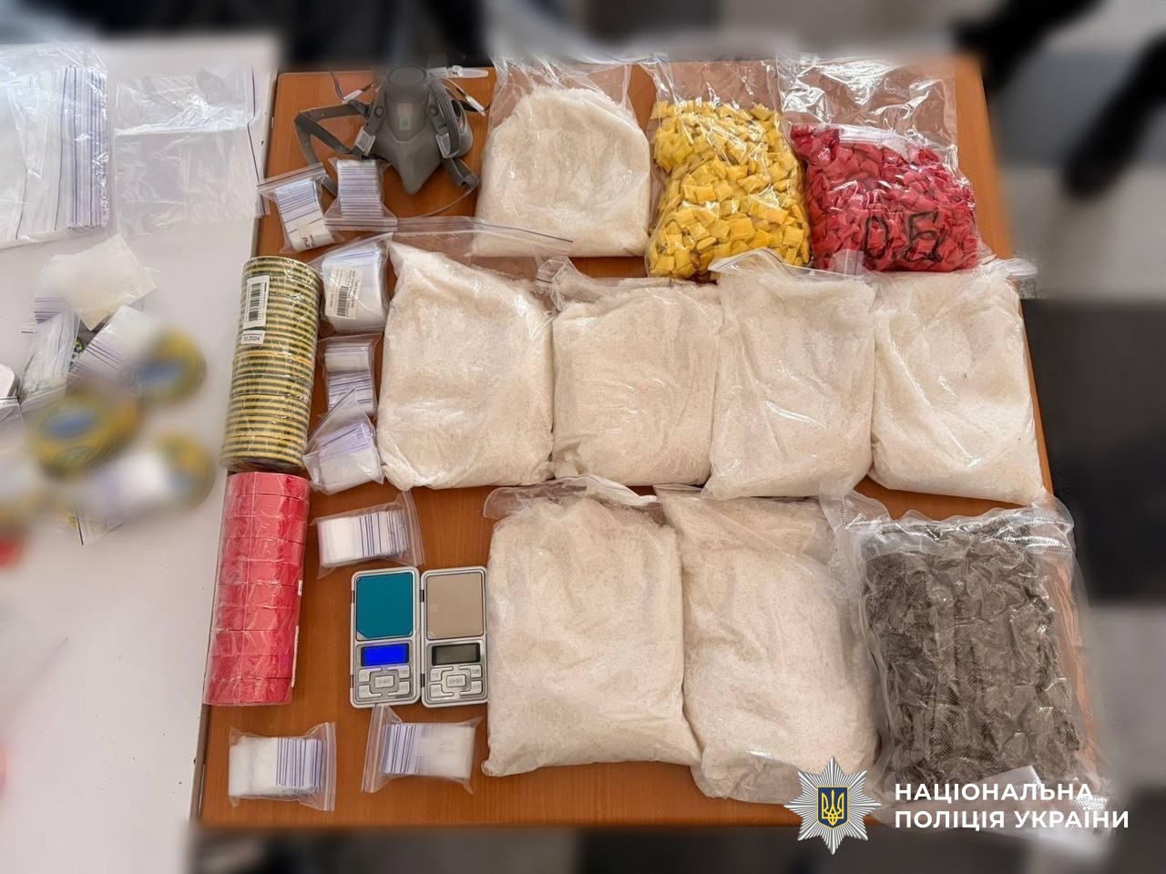 Сотні обшуків і підозр: Нацполіція завершила масштабну спецоперацію з ліквідації наркоінфраструктури