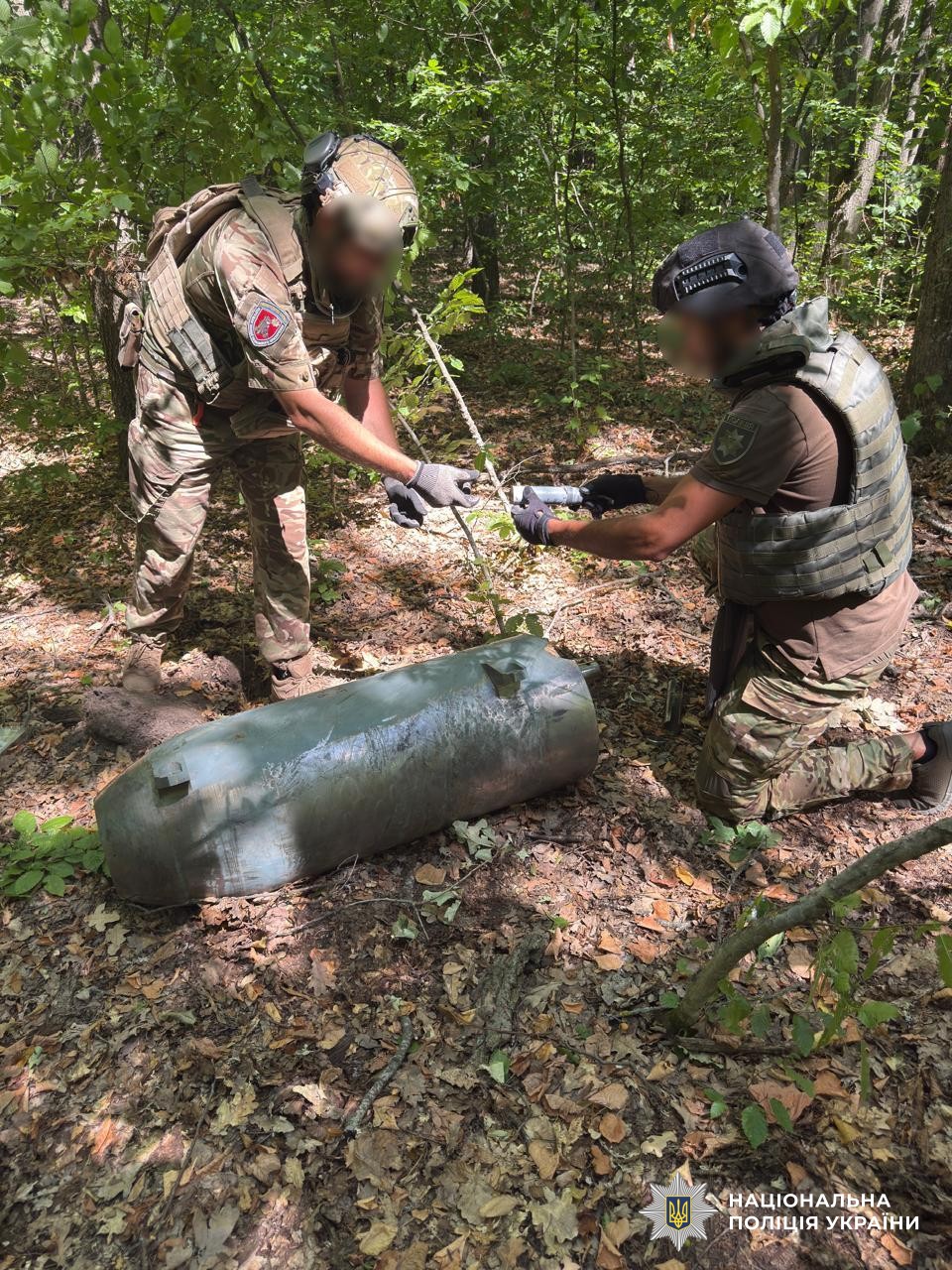 Вибухотехніки знешкоджують уламки ракети