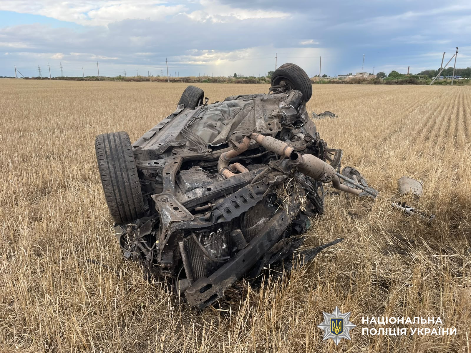 Пошкоджений автомобіль на місці ДТП