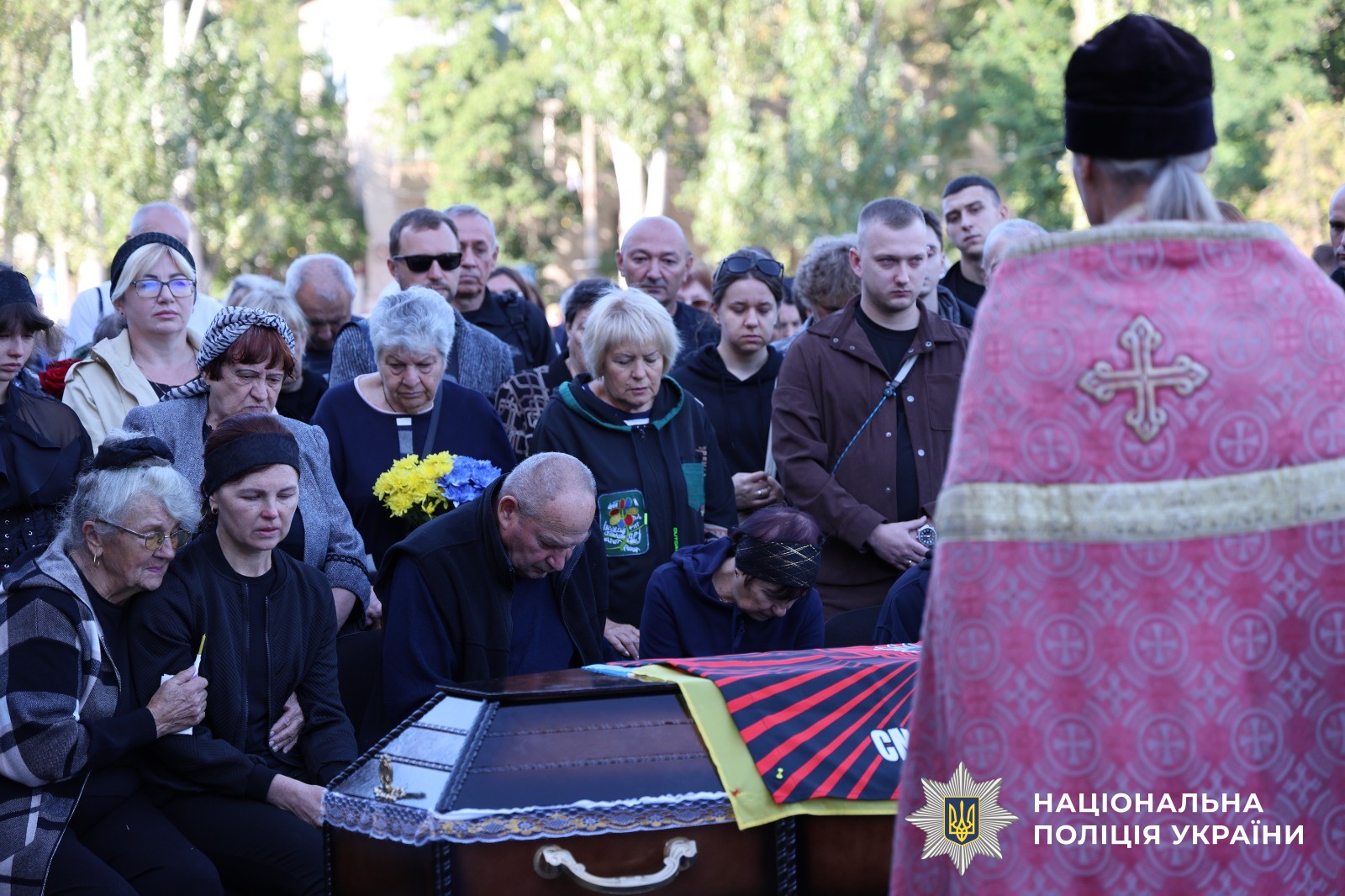 Поховання поліцейського Руслана Глущенка
