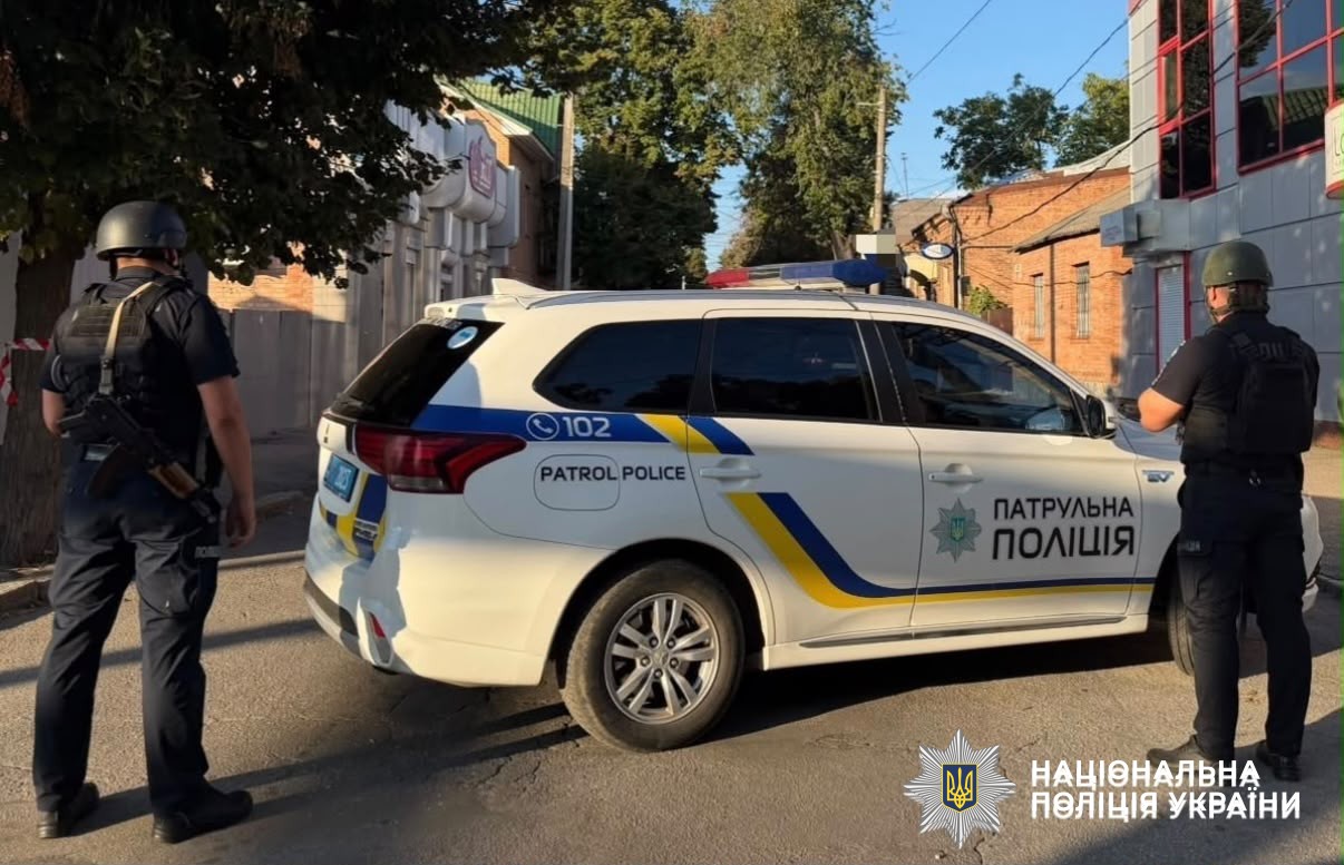 поліцейські на місці ворожої атаки