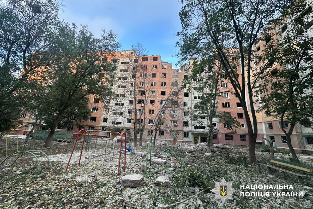 Зруйнована багатоповерхівка