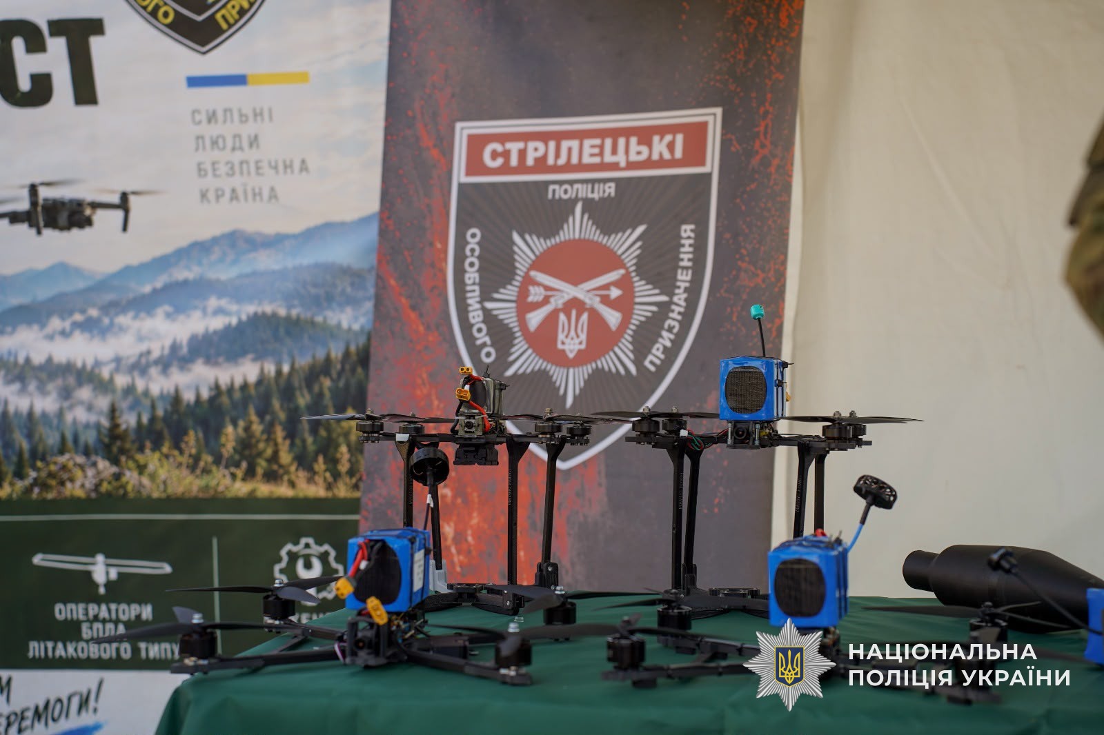 Бійці «стрілецького» батальйону поліції Закарпаття показали чим нищать ворога на фронті