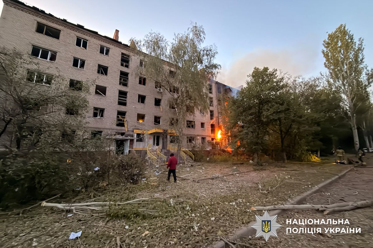 Горить багатоповерхівка