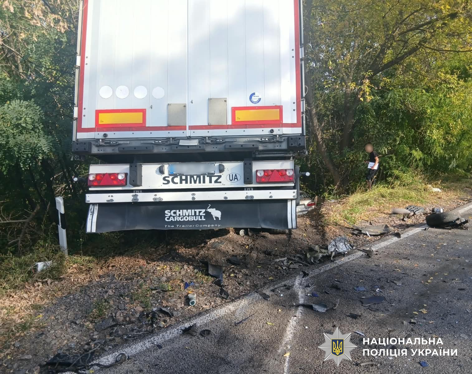 Пошкоджений автомобіль на місці ДТП